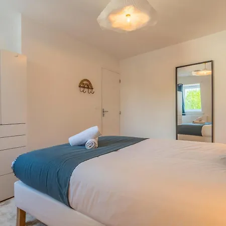 Maison 4 Et 2 Sdb, Avec Jardin 게스트하우스 Lambersart